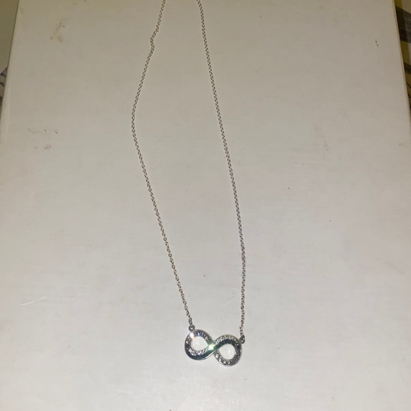 Infinity necklace - Picture 2 of 3